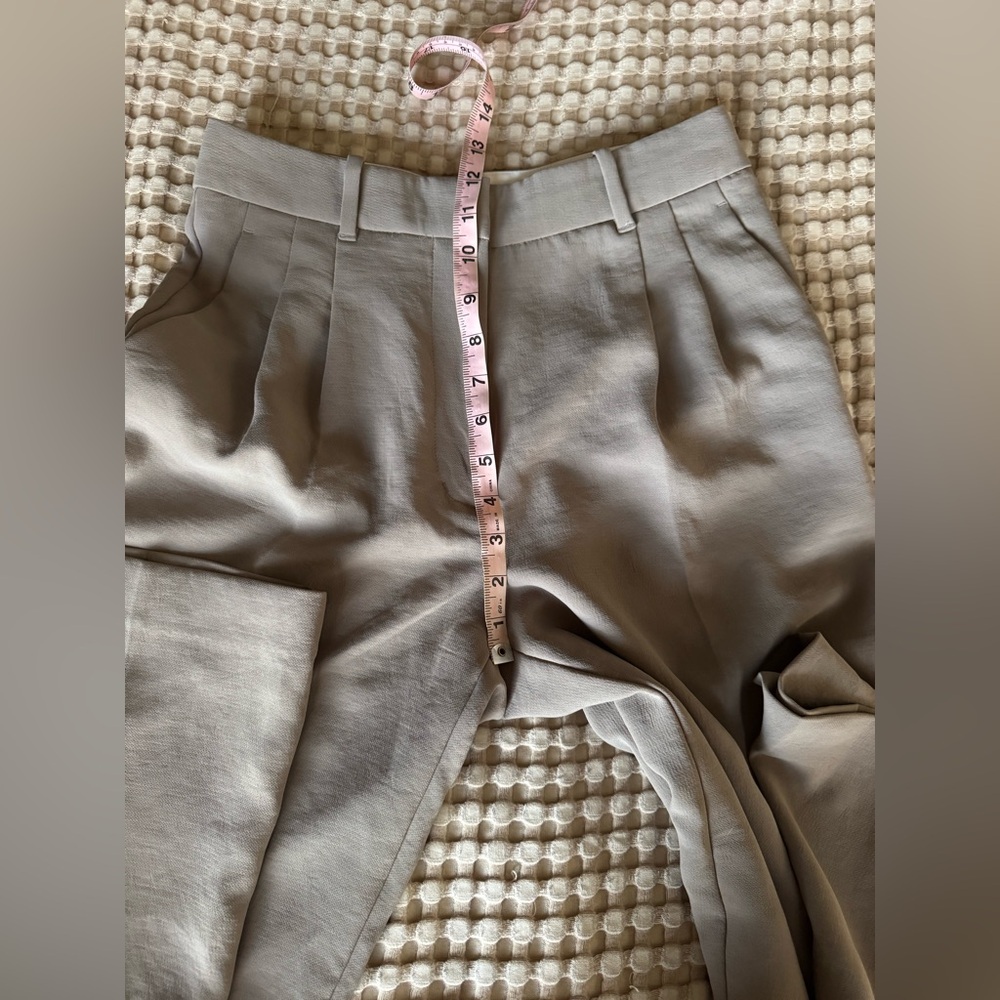 Aritzia The Effortless Pant - Turner Taupe - Picture 9 of 11